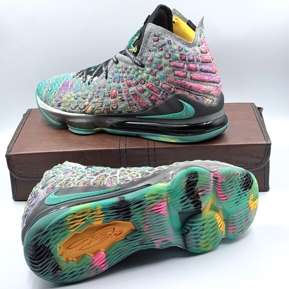 Nike LeBron 17 'I Promis'
